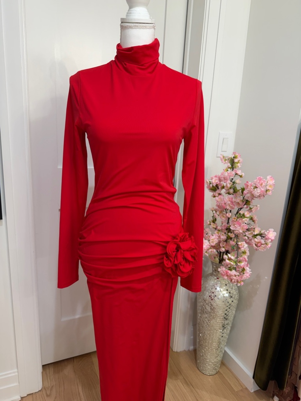 Elegant Red Turtleneck Ruched Maxi Dress with Floral Side Detail